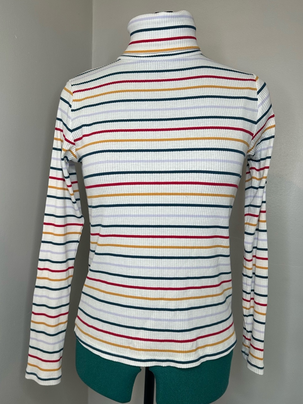 Old Navy White Ribbed Turtleneck with Red, Navy & Mustard Stripes
